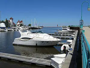 19 Gaslight Pointe Marina, Racine, WI 53403 - Image #1