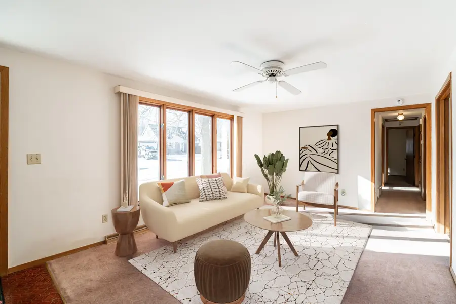 2938 Stonebridge Dr, Caledonia, WI 53404 - #2