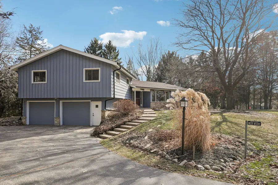 W335N5392 Wedgewood Dr, Merton, WI 53058 - #3