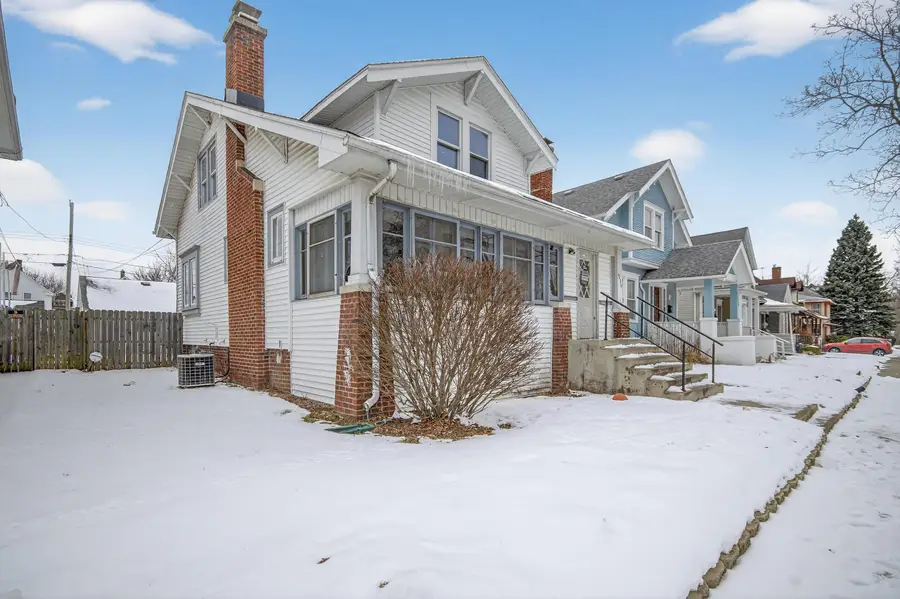 1334 Quincy Ave, Racine, WI 53405 - #2