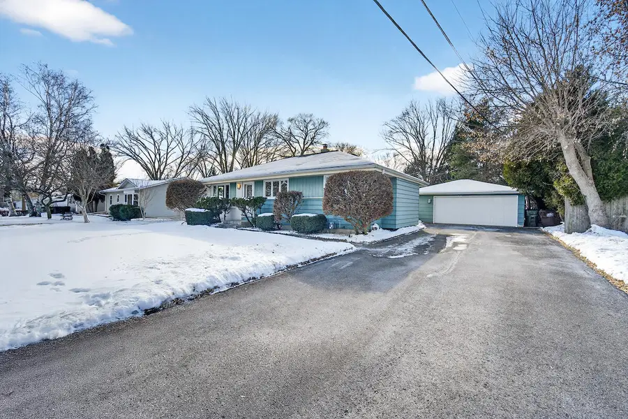 7042 Lone Elm Dr, Caledonia, WI 53402 - #2