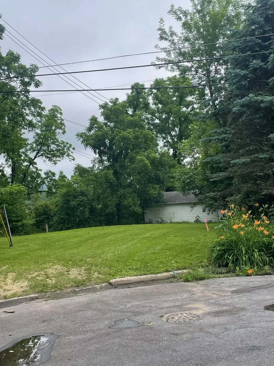 16822 S 5th St, Galesville, WI 54630 - #2