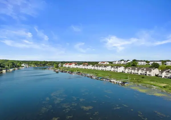 1416 S Delavan Club Dr, Delavan, WI 53115