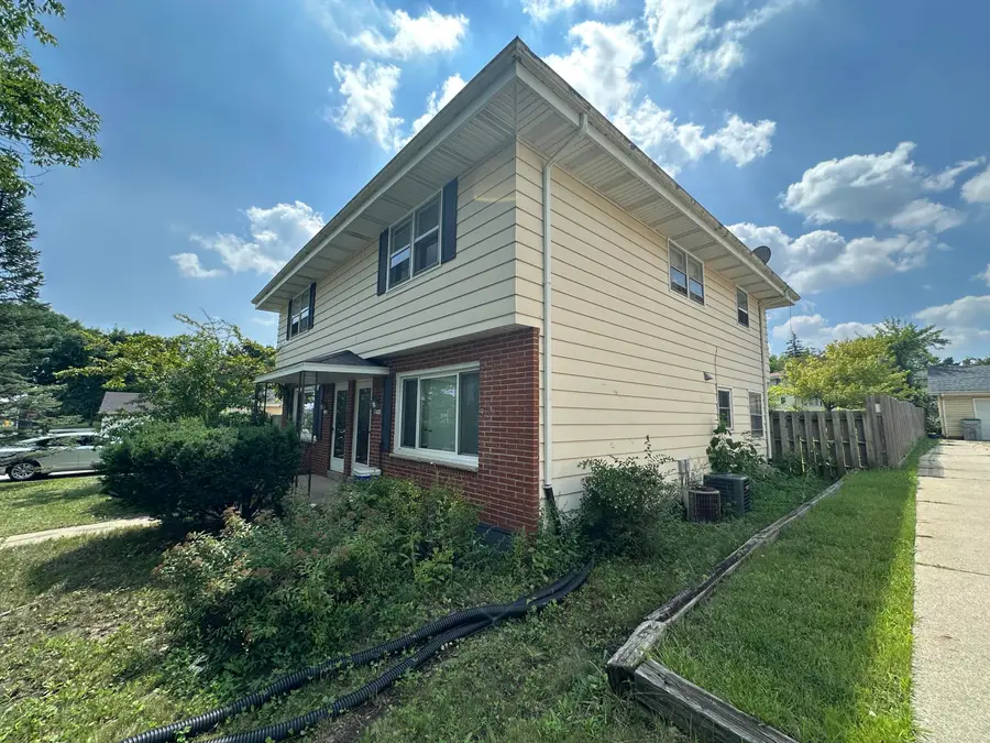 10743 W Appleton Ave, Milwaukee, WI 53225 - #2