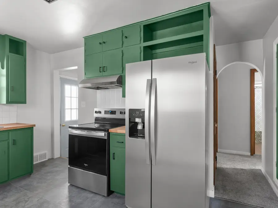 925 N 16th St, Manitowoc, WI 54220 - Image #2