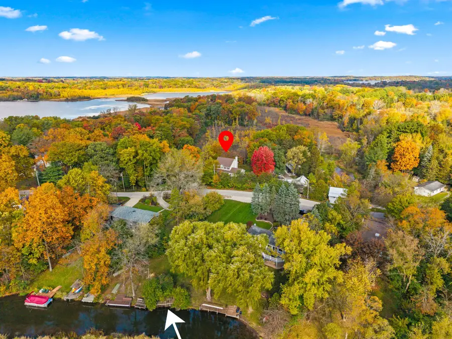 1815 Bark River Dr, Delafield, WI 53029 - #2