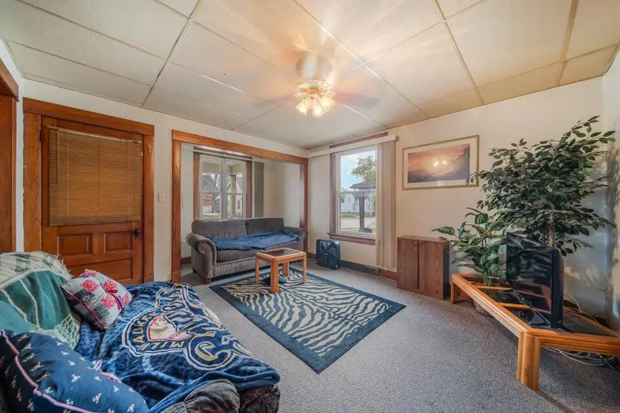 2538 Calumet Dr, Sheboygan, WI 53083 - #3