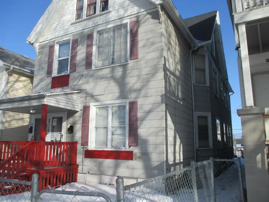 2114 N 28th St, Milwaukee, WI 53208 - #3