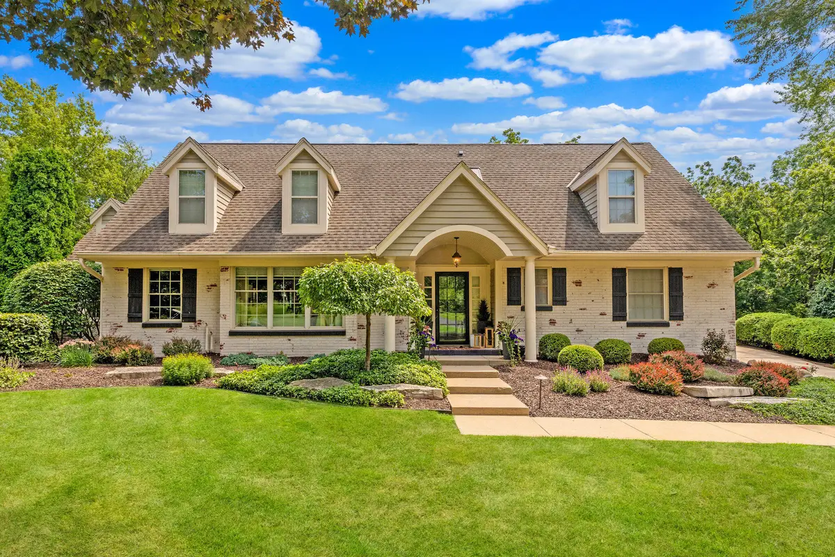 920 Madera Cir, Elm Grove, WI 53122 - #1