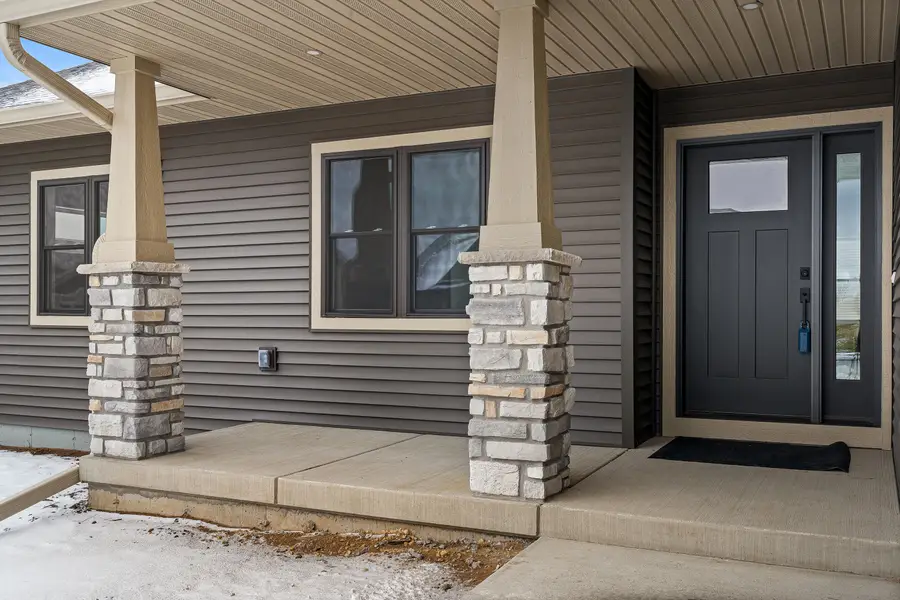 835 Crockett Dr, Holmen, WI 54636 - #3