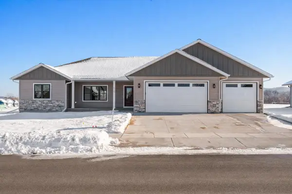 935 Crockett Dr, Holmen, WI 54636