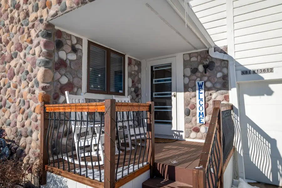 N81W13612 Wedge Ct, Menomonee Falls, WI 53051 - #2