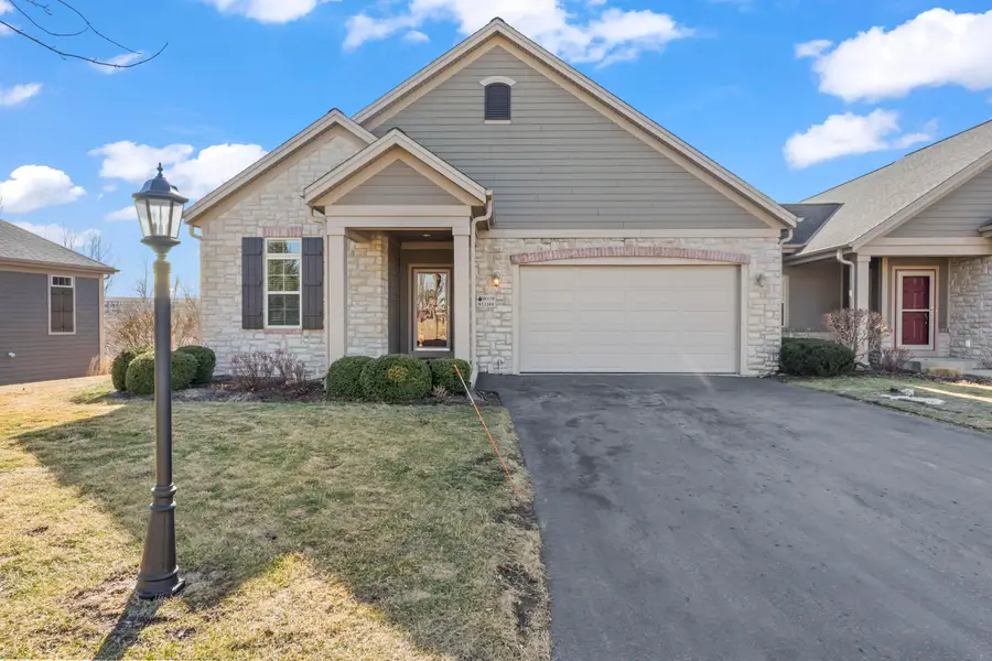 W178N11384 Island View Ct, Germantown, WI 53022 - #2