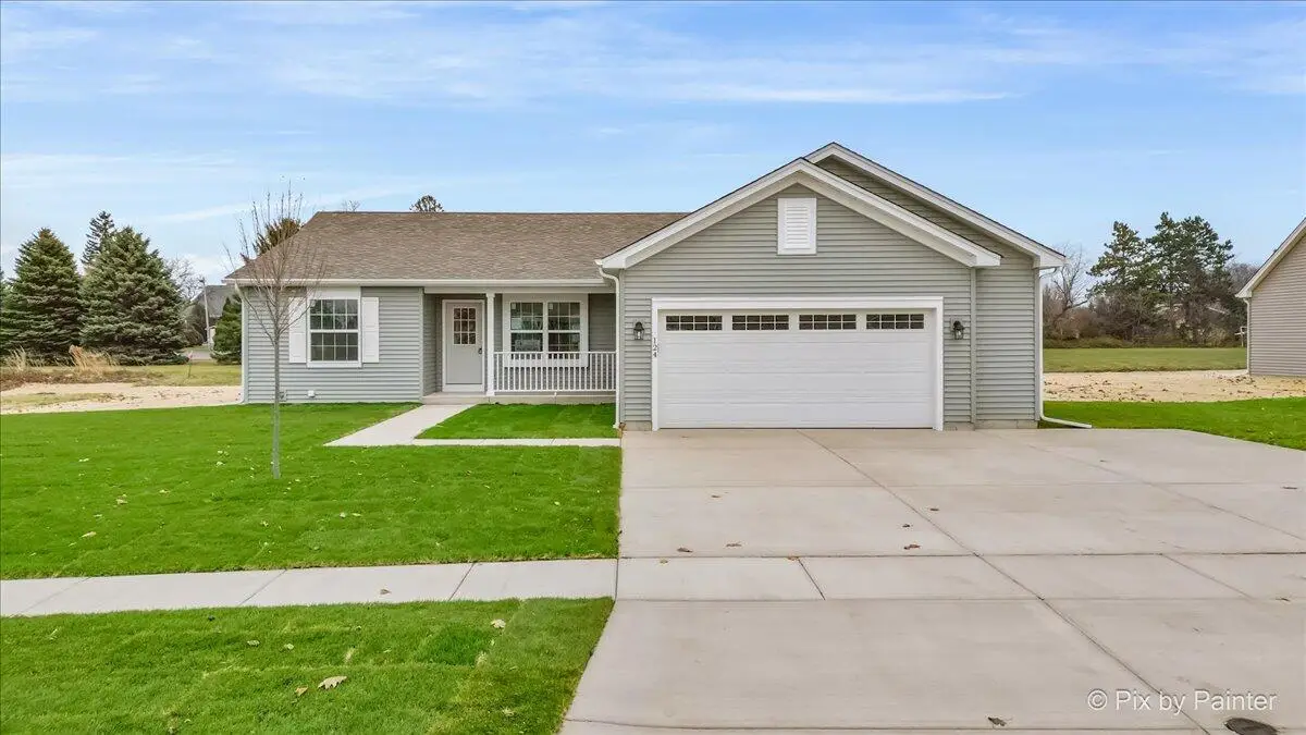 124 Spring Dr, Walworth, WI 53184 - #1