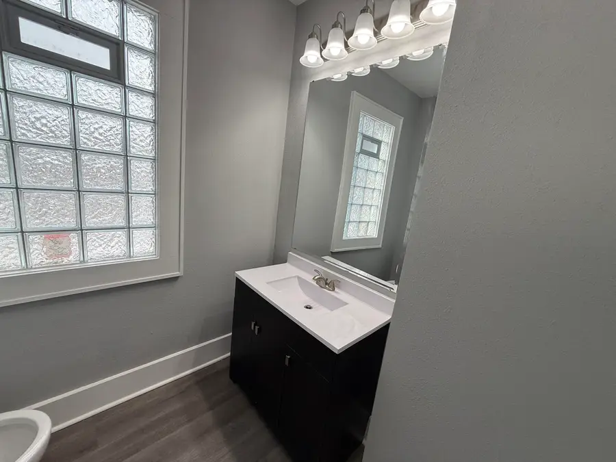 2707 W Highland Blvd, Milwaukee, WI 53208 - #3