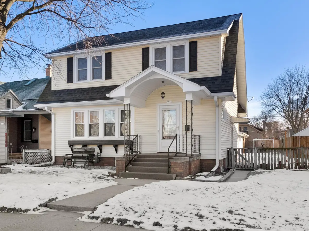 2407 Henry St, Sheboygan, WI 53081 - #1