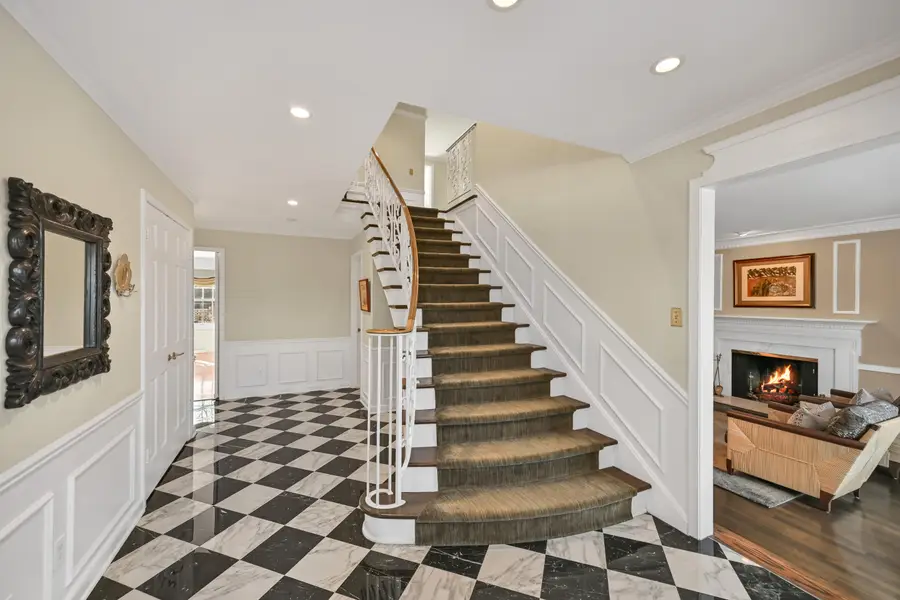 2305 W County Line Rd, River Hills, WI 53217 - #3