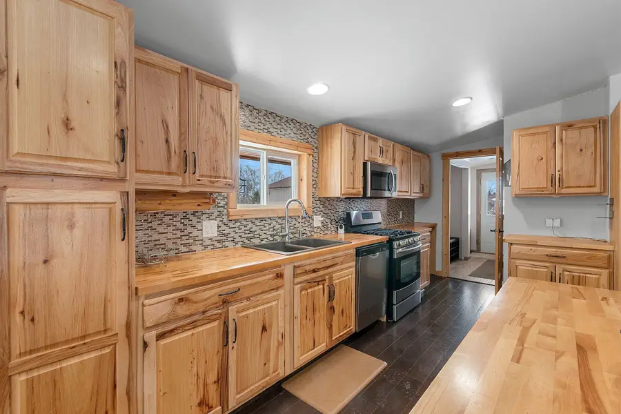 N1662 Bay De Noc Rd, Menominee, MI 49858 - #3