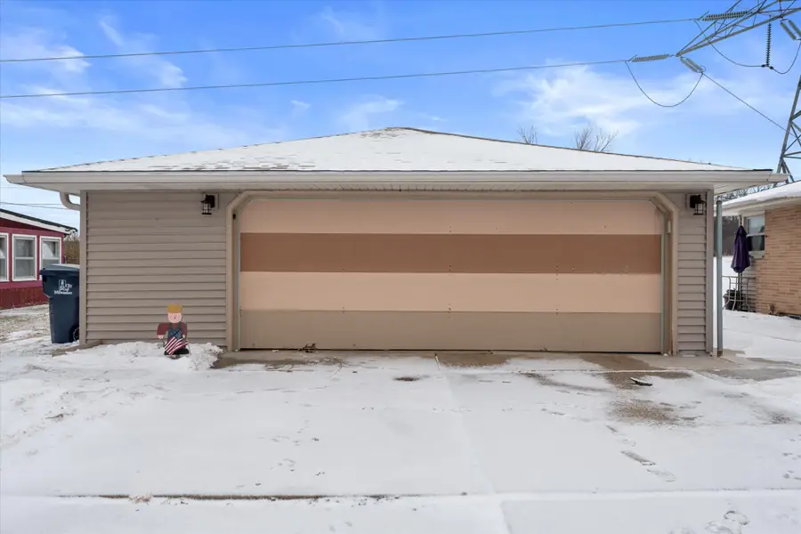 9531 W Langlade St, Milwaukee, WI 53225 - Image #2