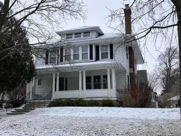 204 W Jackson St, Port Washington, WI 53074