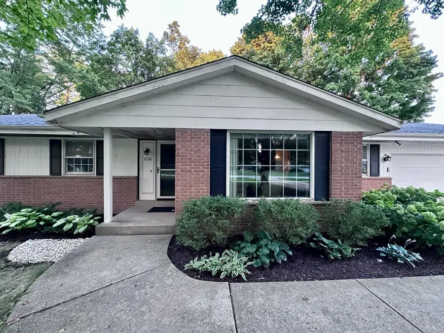 6106 S 121st St, Hales Corners, WI 53130 - #3