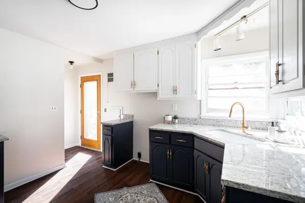 3739 N 97th Pl, Milwaukee, WI 53222