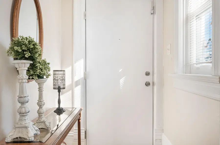 1023 S 25th St, Milwaukee, WI 53204 - #3