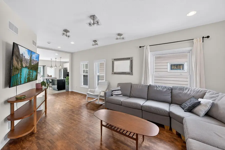 2607 E Oklahoma Ave, Milwaukee, WI 53207 - #2