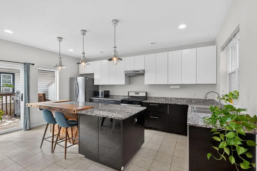 2607 E Oklahoma Ave, Milwaukee, WI 53207 - #3