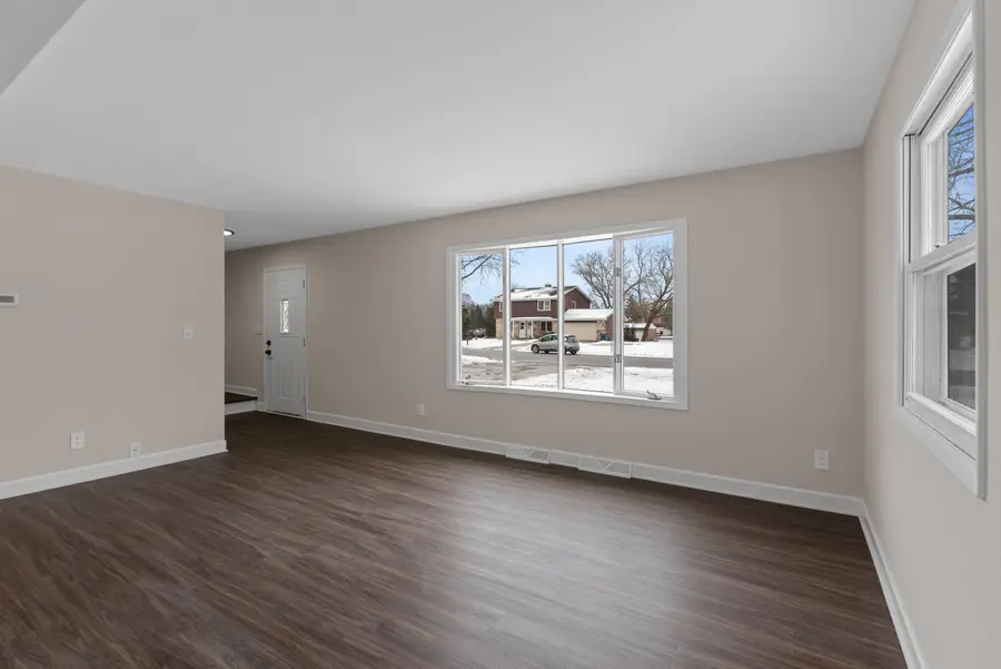 104 W Stoney Ridge Way, Saukville, WI 53080 - #3