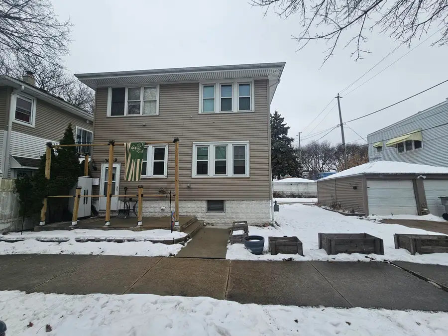 3049 S Hanson Ave, Milwaukee, WI 53207 - #2