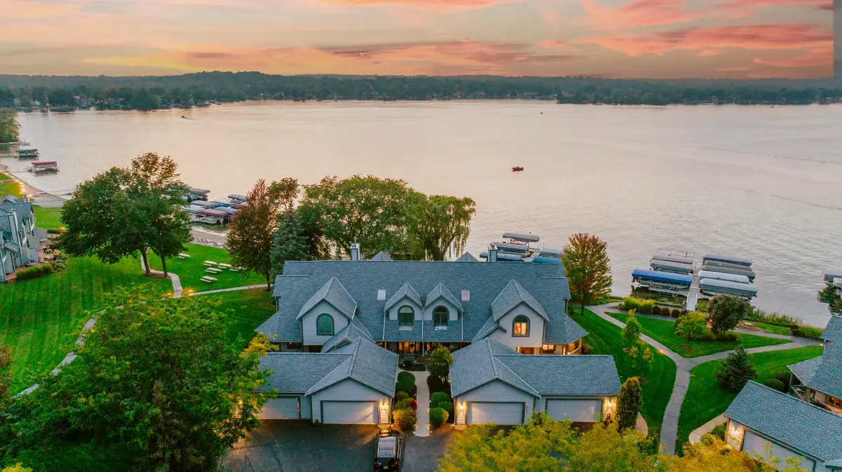 W177S7495 Harbor Cir, Muskego, WI 53150 - #1