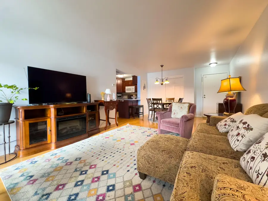 1618 S 115th Ct, West Allis, WI 53214 - #2