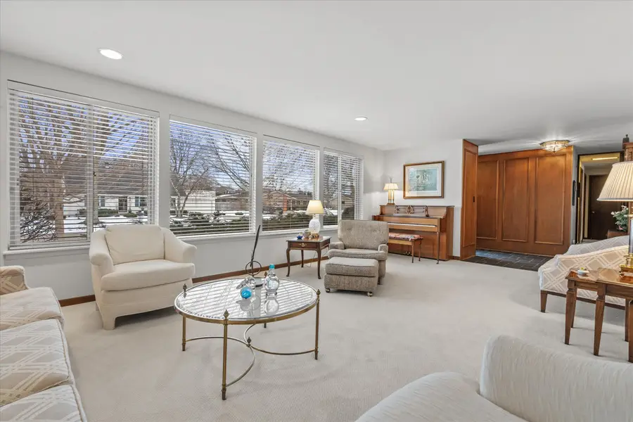 7535 N Fairchild Rd, Fox Point, WI 53217 - #2