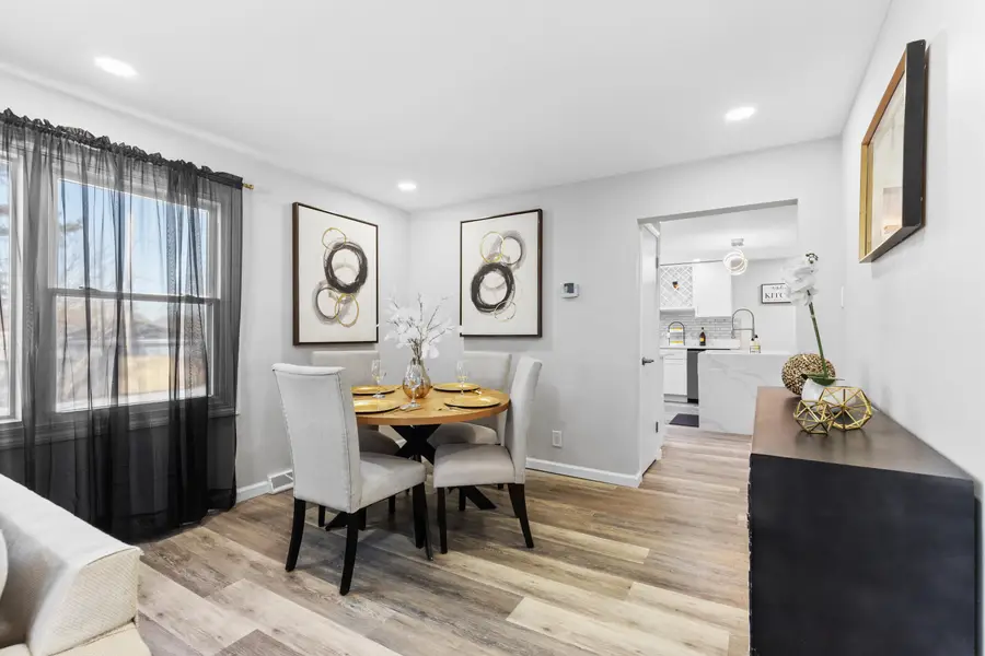 6352 N 104th St, Milwaukee, WI 53225 - #3