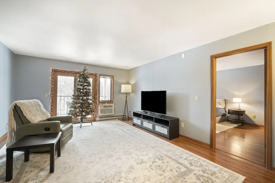 530 N Silverbrook Dr, West Bend, WI 53090 - Image #3