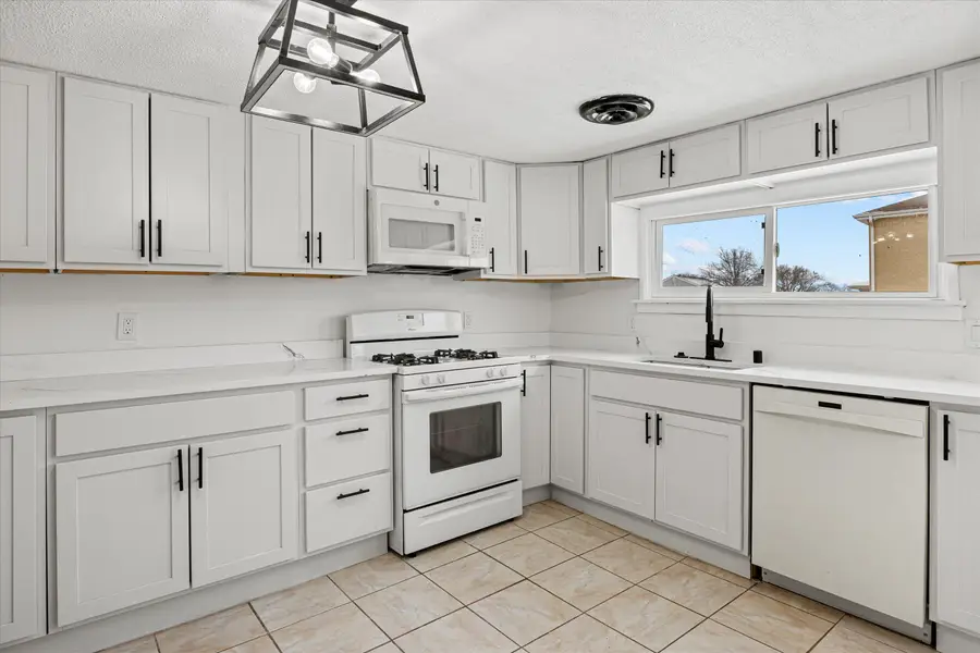 5329 16th St, Mount Pleasant, WI 53406 - Image #3