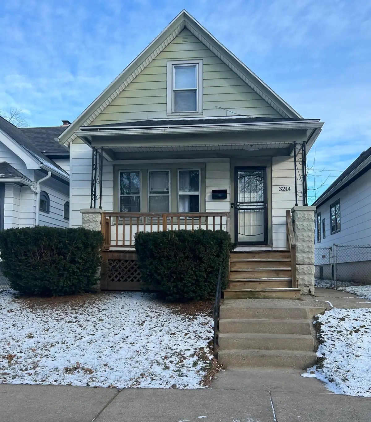 3214 N 11th St, Milwaukee, WI 53206 - Image #1