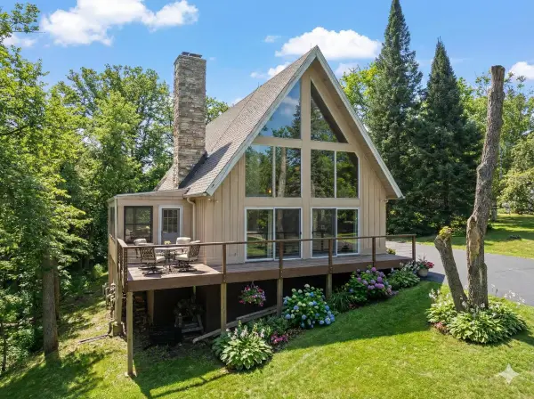 W5511 Cool Hill Dr, La Grange, WI 53121