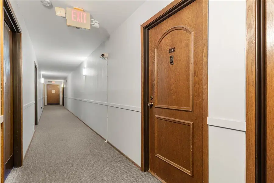 121 W North St, Waukesha, WI 53188 - #2