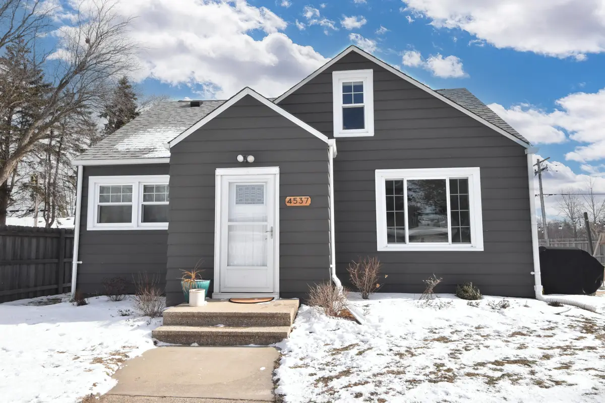 4537 33rd Ave, Kenosha, WI 53144 - Image #1