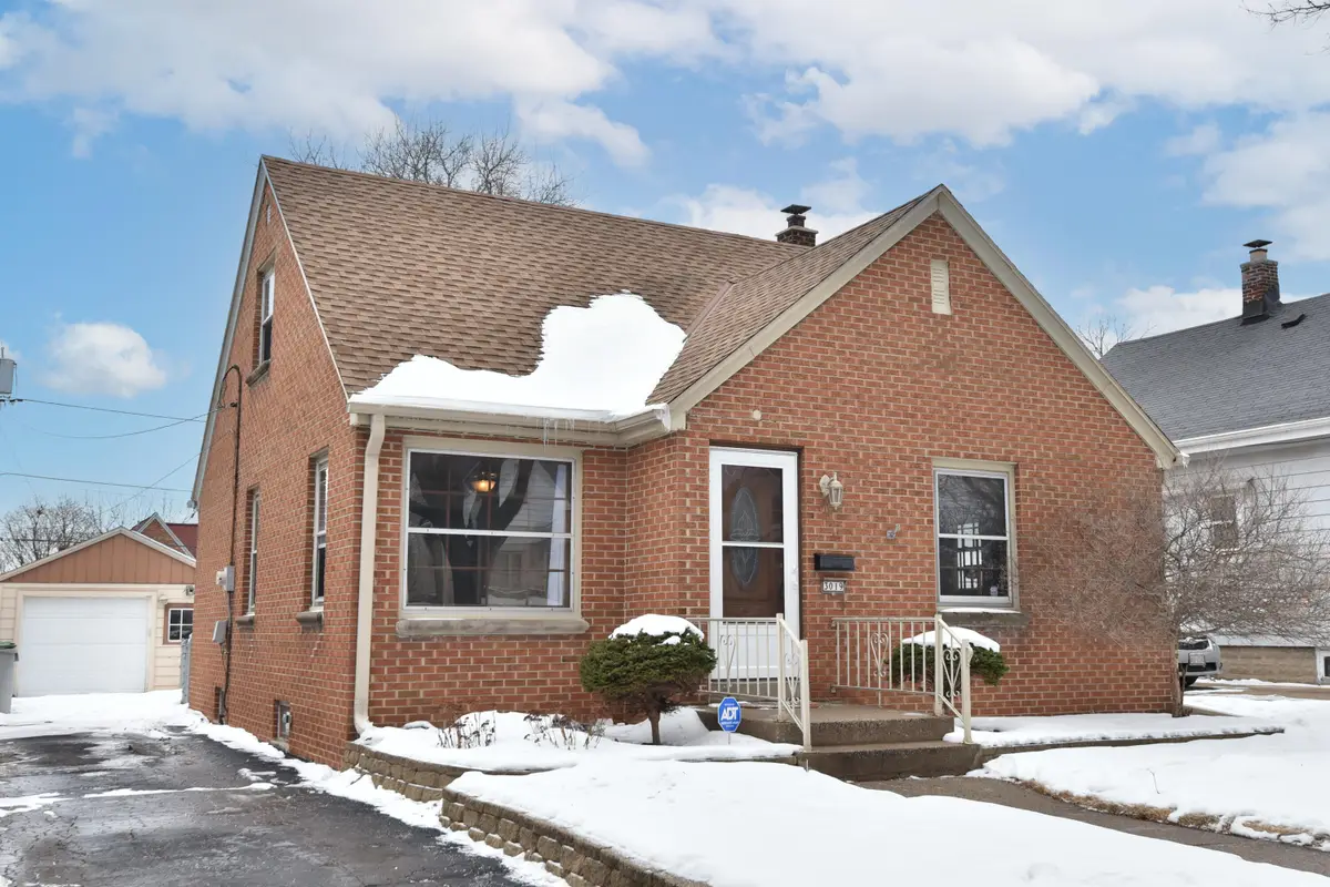 3019 N 74th St, Milwaukee, WI 53210 - #1