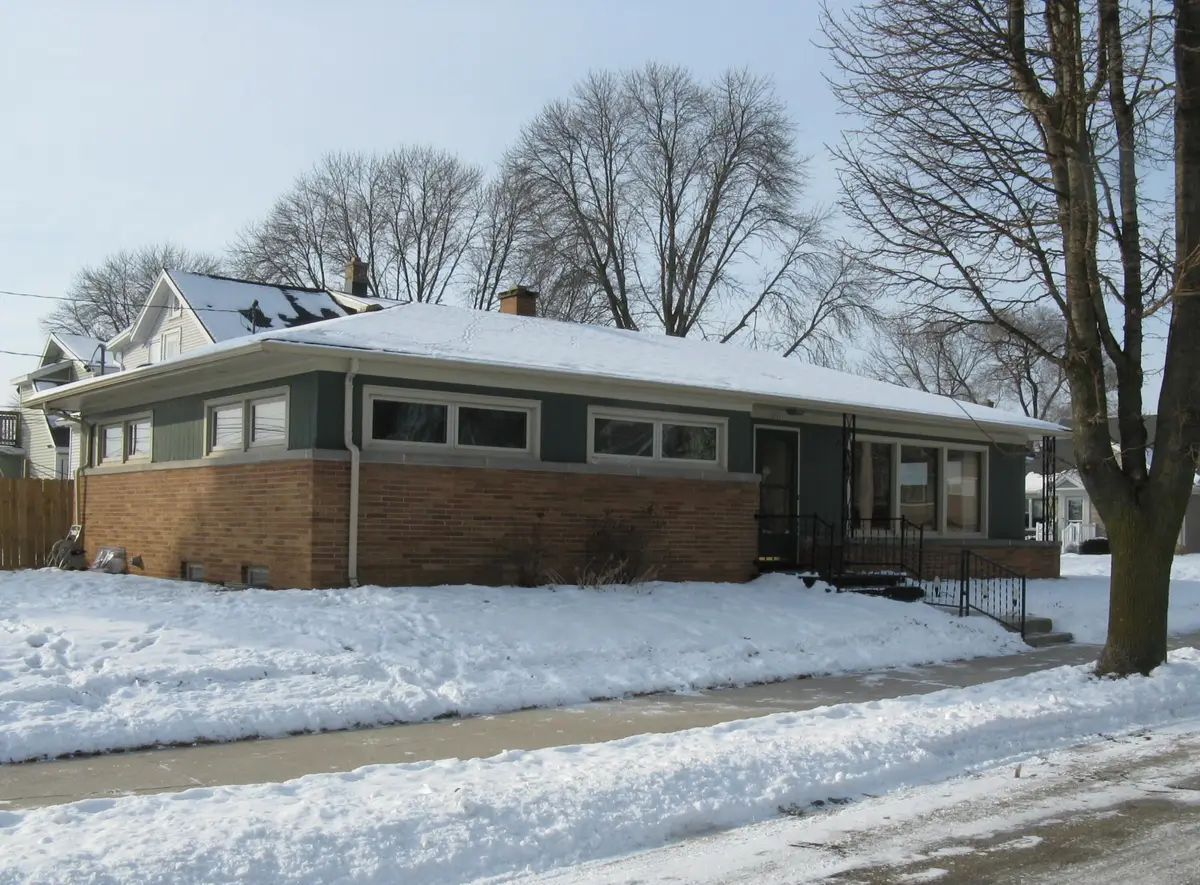 2021 Garfield Ave, Sheboygan, WI 53081 - #1