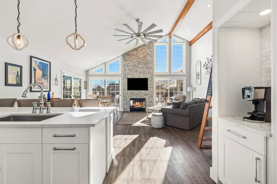 1790 Cottage Dr, Geneva, WI 53147 - #2