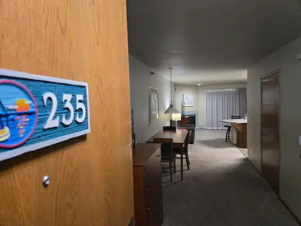 111 Center St, Lake Geneva, WI 53147