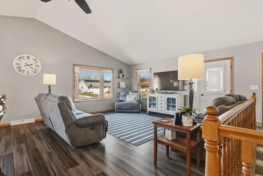 24321 Bluebird Ct, Trempealeau, WI 54661 - #3