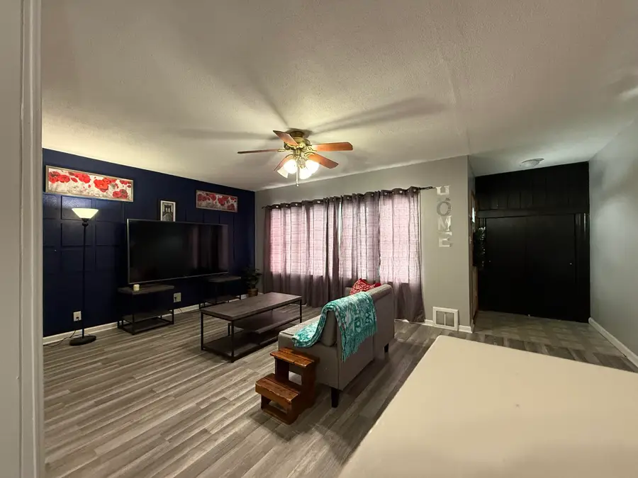 8633 W Lapham St, West Allis, WI 53214 - #2