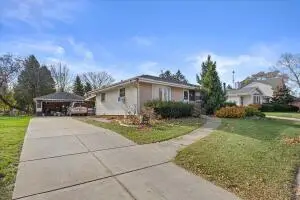 707 W Maplewood Ct, Milwaukee, WI 53221 - #2