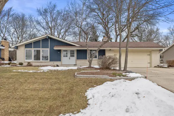 12940 W Wilbur Dr, New Berlin, WI 53151