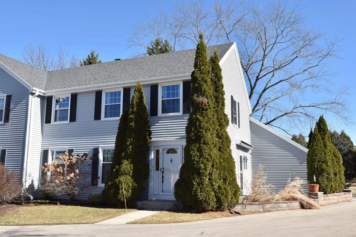 12553 N Woodberry Dr, Mequon, WI 53092 - #1